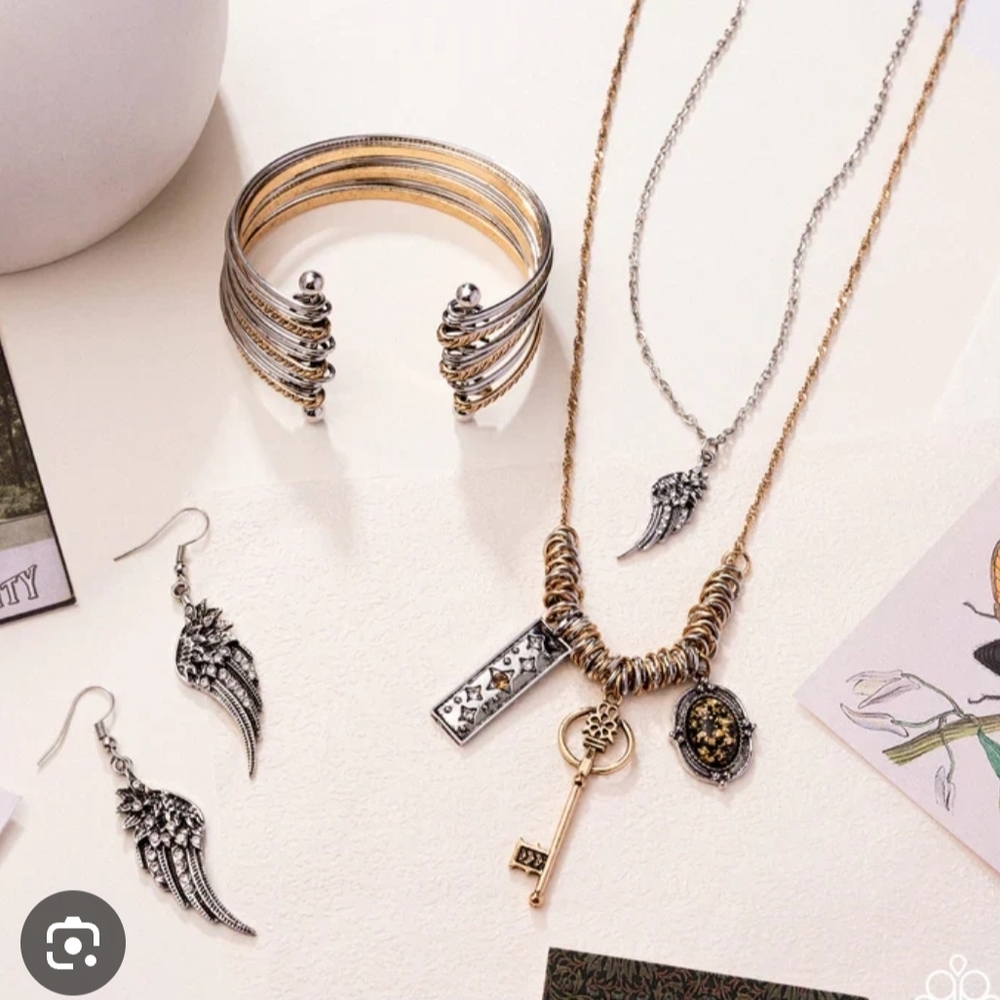 Elegant Silver and Gold Jewelry Set